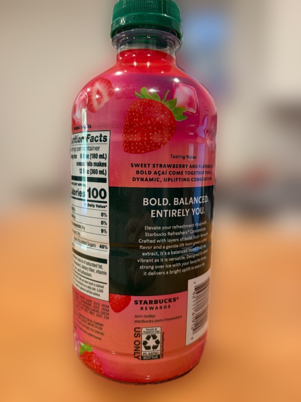 Starbucks Strawberry Acai Refresher Concentrate 946mL - New & Sealed - Picture 2 of 3